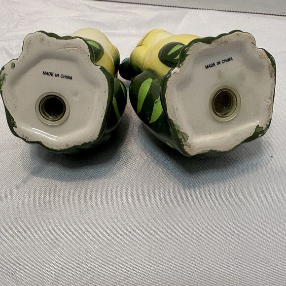Vintage Frog Salt & Pepper Shakers Ceramic Green Yellow White Toads - Picture 8 of 8